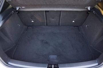 Mercedes Klasa A W177/V177 Hatchback 1.5 180d 116KM 2018 Mercedes-Benz Klasa A 1.5 Diesel 115 KM, Pakiet AMG, Navi, Kamera, Full LE, zdjęcie 32