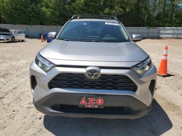 Toyota RAV4 V 2023 Toyota RAV4 Xle fwd 2.5 Benzyna 203KM, zdjęcie 1