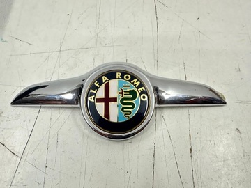 EMBLEMAT ZNACZEK LOGO W GRILL ATRAPĘ ZDERZAK PRZÓD ALFA ROMEO GT NOWY ORYG