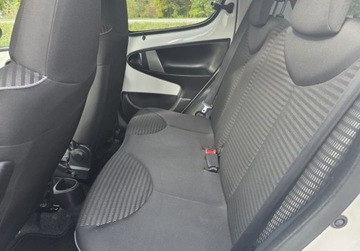 Peugeot 107 Hatchback 5d Facelifting 2012 1.0 VTI 68KM 2012 Peugeot 107 Peugeot 107 Benzyna 68KM, zdjęcie 15