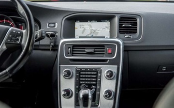 Volvo V60 I Kombi Facelifting 2.0 D4 DRIVE-E 181KM 2015 Volvo V60 Volvo V60 D4 Ocean Race 2.0 Diesel 181KM, zdjęcie 28