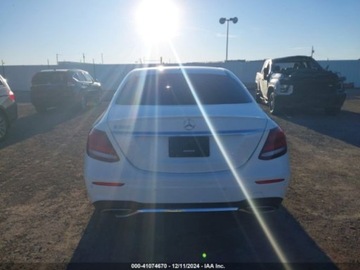 Mercedes Klasa E W213 2018 Mercedes-Benz Klasa E E 300 RWD Sedan, od ubezpieczalni 2.0 Benzyna 241KM, zdjęcie 5