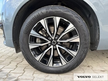 Volvo XC60 II 2022 Volvo XC 60 XC60 B4 B Plus Dark aut, Pakiet Climat, zdjęcie 30