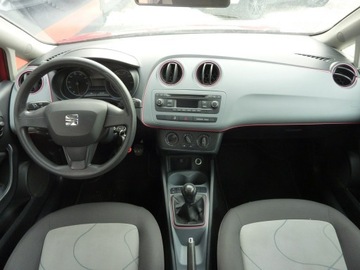 Seat Ibiza IV Hatchback 5d Facelifting 1.2 70KM 2014 Seat Ibiza 1.2 Benzynka, zdjęcie 17