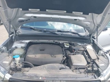 Volvo XC40 Crossover 2.0 T5 247KM 2019 Volvo XC 40 T5 Momentum 2019 2.0l 2.0 Benzyna 248KM, zdjęcie 8