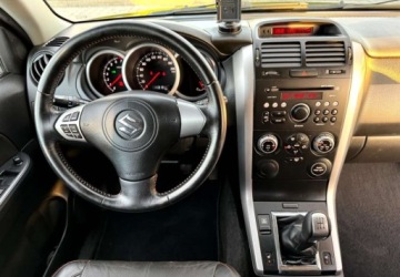 Suzuki Grand Vitara II SUV 1.6 i 16V 106KM 2008 Suzuki Grand Vitara Suzuki Grand Vitara 1.6 BlackampWhite 1.6 Benzyna, zdjęcie 6