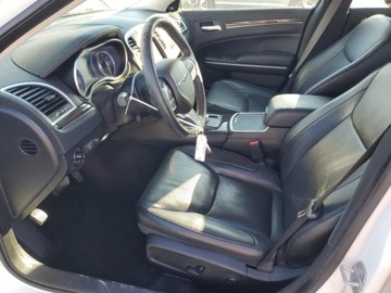 Chrysler 300C II 2022 Chrysler 300 Touring L 2022 3.6L 3.6 Benzyna 292KM, zdjęcie 7