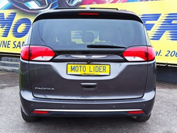 Chrysler Pacifica II 3.6 V6 291KM 2017 Chrysler Pacifica 2,5 roku w PL, Bezwypadkowy, zdjęcie 4