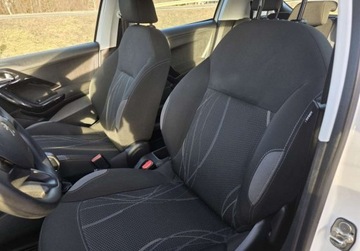 Peugeot 208 I Hatchback 3d 1.4 VTI 95KM 2015 Peugeot 208 1.4 BenzynaLPG 95KM, zdjęcie 11