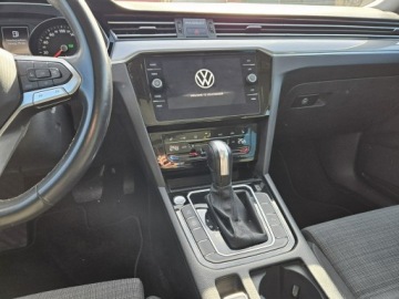 Volkswagen Passat B8 Variant Facelifting 2.0 TDI SCR 150KM 2021 Volkswagen Passat Variant 2,0 diesel 150KM DSG LED, zdjęcie 8