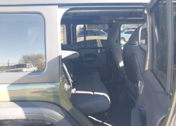 Jeep Wrangler IV 2024 Jeep Wrangler 2024r., 4-door Rubicon 4x4, 3.6L, od ubezpieczalni 3.6 289KM, zdjęcie 7