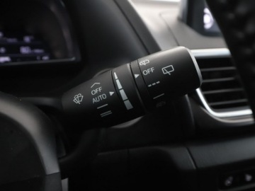 Mazda 3 III Hatchback Facelifting 2.0 SKYACTIV-G 120KM 2017 Mazda 3 klima auto navi grzane fotele kamera i, zdjęcie 30