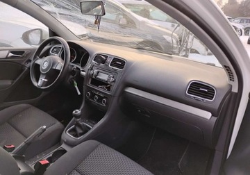 Volkswagen Golf VI Hatchback 5d 1.6 TDI-CR DPF BlueMotion 105KM 2011 Volkswagen Golf 2011r, 1.6 TDI. Delikatnie uszko. Jezdzi. 1.6 Diesel 105KM, zdjęcie 6