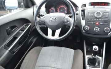 Kia Ceed I Hatchback 5d Facelifting 1.4 DOHC CVVT 90KM 2010 Kia Ceed bezwypadkowe - Niski przebieg - klimatyzacja - OPLACONY 1.4 90KM, zdjęcie 5
