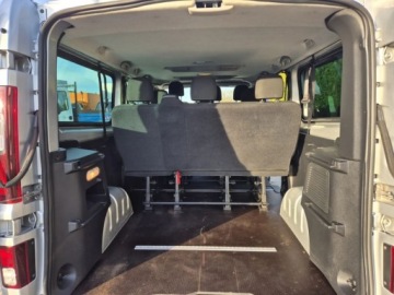 Renault Trafic III Furgon 1.6 Energy dCi 125KM 2017 Renault Trafic Brygadowka 9-osob przedluzany Klima 139tys km. Super Stan, zdjęcie 4