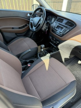 Hyundai i20 I Hatchback 5d Facelifting 1.2 DOHC 85KM 2015 Hyundai i20 1,3 benzyna 85 ps ładny ,świeżo, zdjęcie 7