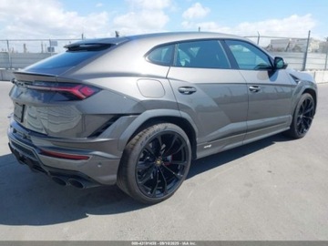Lamborghini Urus 2024 Lamborghini Urus S 2024 4.0 Benzyna 657KM, zdjęcie 3