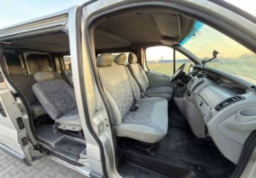 Opel Vivaro A 2005 Opel Vivaro Opel Vivaro 1.9D 2005r, 9 osobowy klimatyzacja 1.9 Diesel 101KM, zdjęcie 6