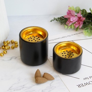 Керамический набор с курильницей конусовидной формы. Простой декор