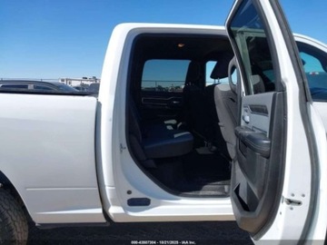  RAM 2500 2023r., 4x4, 6.4L 6.4 Benzyna 410KM, zdjęcie 9