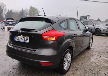 Ford Focus III Hatchback 5d facelifting 1.5 TDCi 120KM 2017 Ford Focus 2017r, 1.5 TDCI. Lekko uszkodzony lewy przod. Jezdzi. 1.5, zdjęcie 3