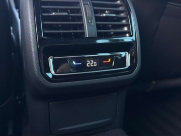 Volkswagen Passat B8 Variant Facelifting 2.0 TDI SCR 200KM 2022 Volkswagen Passat R-Line 4Mot. HarmanKardon LED Matrix Hak Kamera Cofania, zdjęcie 34