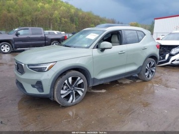 Volvo XC40 2024 Volvo XC 40 B5 Ultimate Bright Theme 2024 2.0l 2.0 Benzyna 247KM, zdjęcie 1