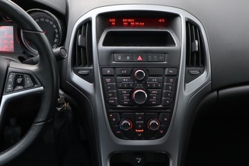 Opel Astra J Sedan 1.6 Twinport ECOTEC 115KM 2015 Opel Astra 1.6 16V, Salon Polska, Serwis ASO, zdjęcie 12