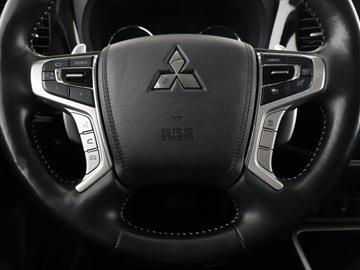 Mitsubishi Outlander III SUV PHEV Facelifting 2017 2.0 203KM 2017 Mitsubishi Outlander FV23% 4x4 PHEV full LED, zdjęcie 20