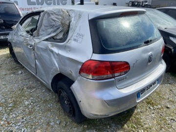 Volkswagen Golf VI Hatchback 5d 1.4 80KM 2011 Volkswagen Golf Klimatyzacja Benzyna, zdjęcie 3