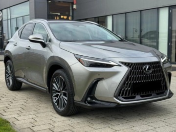 Lexus NX II SUV Facelifting 2.5 350h 200KM 2025 Od ręki - 350h Omotenashi 2.5 Hybrid AWD 200KM | Podgrzewane fotele!, zdjęcie 2