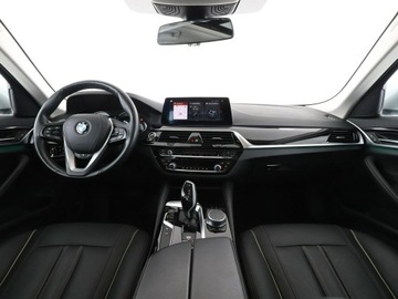 BMW Seria 5 G30-G31 Touring 530i 252KM 2018 BMW 530 4x4 automat skóra full LED navi panorama, zdjęcie 14
