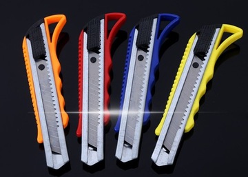 НОЖ ДЛЯ РЕЗКА ОБОЕВ Прочный Металл + ЛЕЗВИЕ 10 шт.