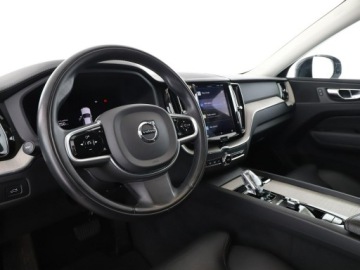Volvo XC60 II 2022 Volvo XC 60 Kamera, Navi, Podg.fotele, Tempomat,, zdjęcie 13