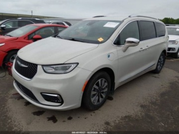 Chrysler Pacifica II 2021 Chrysler Pacifica 2021 CHRYSLER PACIFICA HYBRID LIMITED 3.6 Hybryda Plug-in, zdjęcie 2