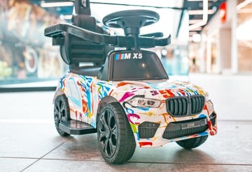 Jeździk sportowy MX5 z rączką do pchania dźwięki LEDy LAKIER CAMO GRAFFITI