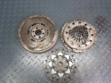 Sprzęgło kompletne LUK dwumas tarcza docisk BMW E46 318ci 316i N42