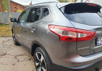 Nissan Qashqai II Crossover 1.5 dCi 110KM 2015 Nissan Qashqai Panorama Kamera 360 Hands Free GetHelp 1.5 Diesel, zdjęcie 5