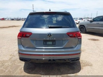 Volkswagen Tiguan II 2023 Volkswagen Tiguan 2023 Volkswagen Tiguan 2.0T SE R-Line Black FWD 2.0 184KM, zdjęcie 6