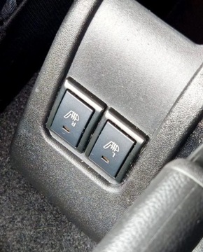 Suzuki Jimny IV Terenowy N1 1.5 VVT 102KM 2024 Suzuki Jimny PRO 1.5 4WD 5MT Ciemno-zielony Auto uzywane 1.5 Benzyna, zdjęcie 27