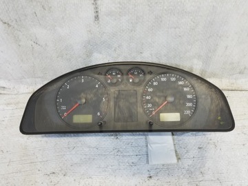 LICZNIK ZEGARY VW TRANSPORTER T5 2.5 TDI