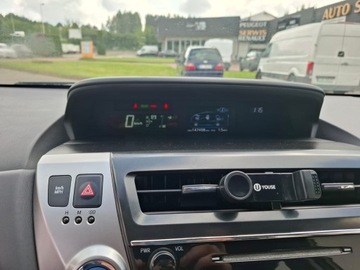Toyota Prius III 2015 Toyota Prius 1.8 V 2015r. przebieg 236 tys km faktura VAT 23%, zdjęcie 3