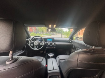 Mercedes Klasa A W177/V177 Sedan 2.0 220 190KM 2019 Mercedes-Benz A220 4MATIC Sedan 2019 | Salon Polska | 2.0 benzyna 190 KM, zdjęcie 9
