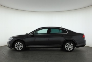 Volkswagen Passat B8 Limousine 1.8 TSI BlueMotion Technology 180KM 2017 VW Passat 1.8 TSI, Salon Polska, Automat, Skóra, zdjęcie 2