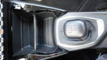 Peugeot 2008 II SUV 1.2 PureTech 100KM 2021 Peugeot 2008 2021 Rok Bogate wyposażenie, zdjęcie 19