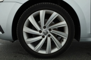 Skoda Octavia IV Liftback 1.5 TSI EVO 150KM 2021 Skoda Octavia 1.5 TSI, Salon Polska, zdjęcie 22