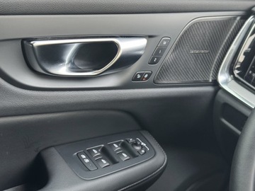 Volvo V60 II  2024 Volvo V60 V60 T6 Plug-In 350KM | AWD | Plus Dark |, zdjęcie 30