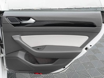 Volkswagen Arteon Fastback 2.0 TDI 190KM 2020 Volkswagen Arteon 2.0 TDI Elegance 4Motion, zdjęcie 31