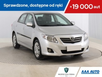 Toyota Corolla X Sedan 1.6 i 16V VVT-i 124KM 2008 Toyota Corolla 1.6 Dual VVT-i, Salon Polska