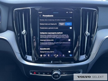 Volvo V60 II  Kombi Facelifting 2.0 B4 B 197KM 2024 Volvo V60 V60 B4 B Plus Dark Pakiet Climate Driver, zdjęcie 25